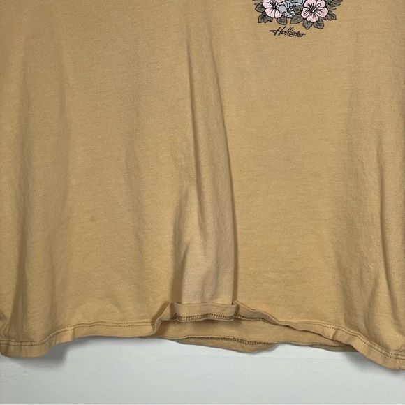 Hollister Crop T Shirt Yellow Long Sleeve Graphic Women’s Oversized Size XS - Picture 2 of 7